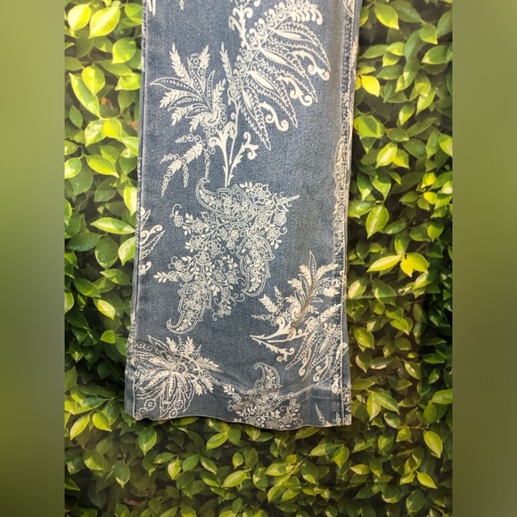 Floral Patterned Blue Jeans size 16 - Picture 3 of 16